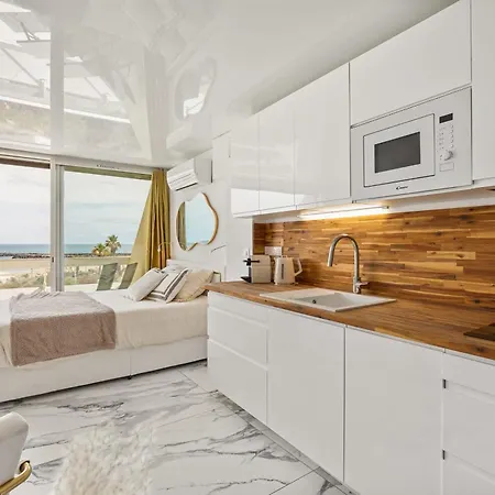 Aurea Heliopolis - Exceptional Sea View * אגדה
