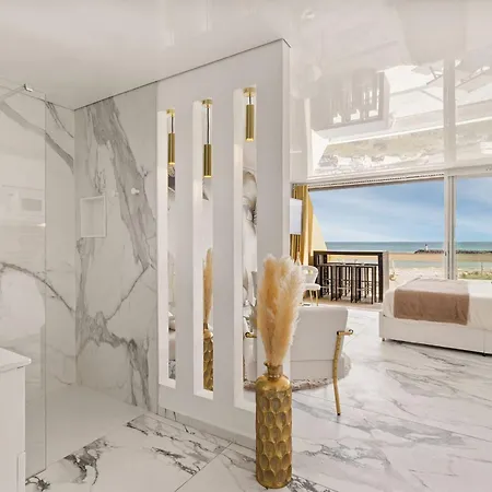 בית נופש Aurea Heliopolis - Exceptional Sea View אגדה